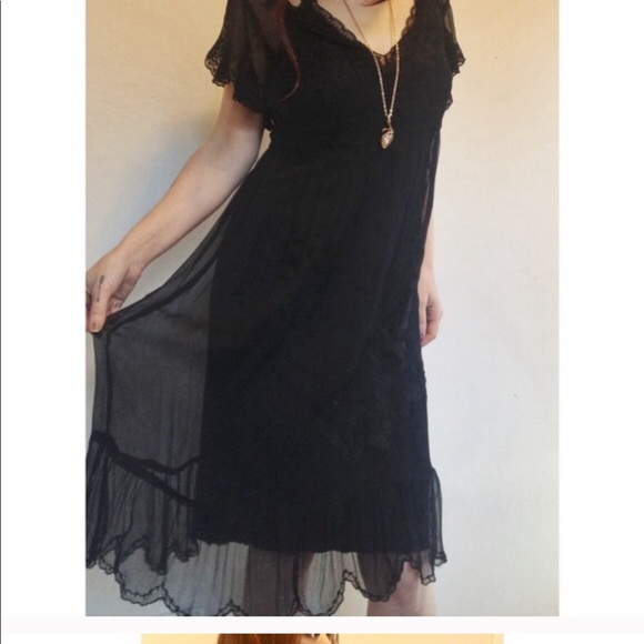 Beautiful sheer dress - Picture 2 of 4